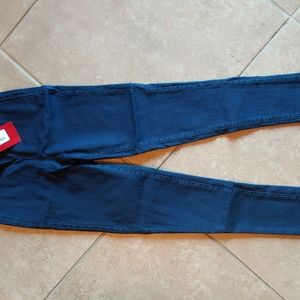 New with Tags, Free People Skinny Jeans, Size 25